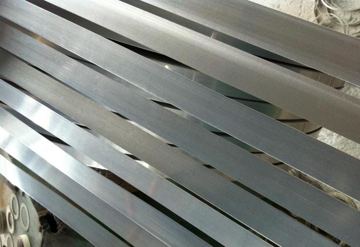 产品供应 > 7年专业吴航201(半铜)冷轧不锈钢带生产商